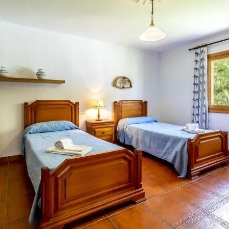 Villa Sleeps 5 With Pool Air Con And Wifi Pollenca